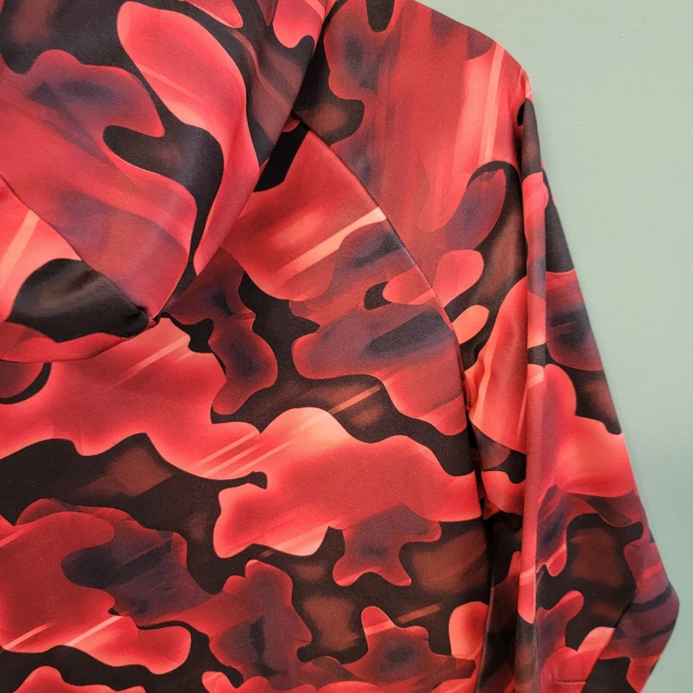 Nike Red Camouflage Pullover Hoodie Boys Size‎ XL Athletic Swoosh Sports Outdoor